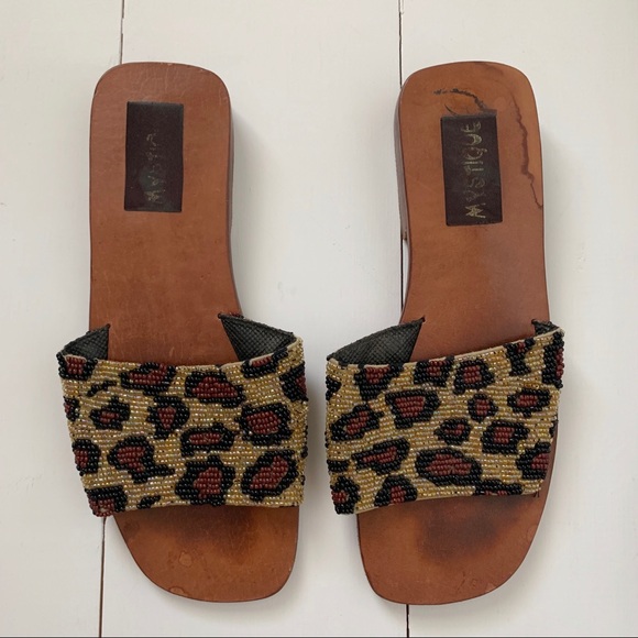 Wooden cheetah slides - Picture 3 of 7